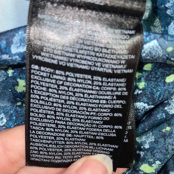 The North Face Plus Size High Rise 7/8 Leggings Beta Blue Lichen Print 2X - Picture 11 of 11